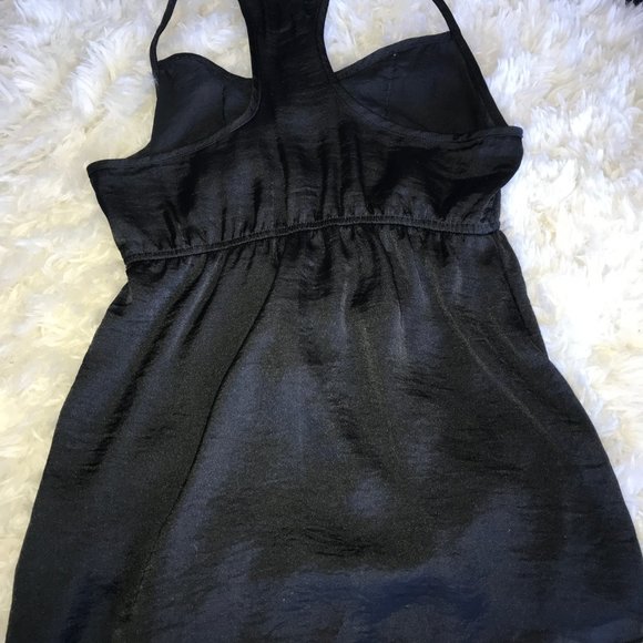 Black lace and silky flowy tank top - Picture 3 of 3